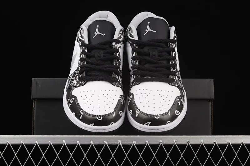 All categories Air Jordan Jordan series basketball shoes Air Jordan 1 Low Air Jordan 1 Low AJ1 Joe 1 painted hand-painted cashew flower low-top cultural basketball shoes 553558-040